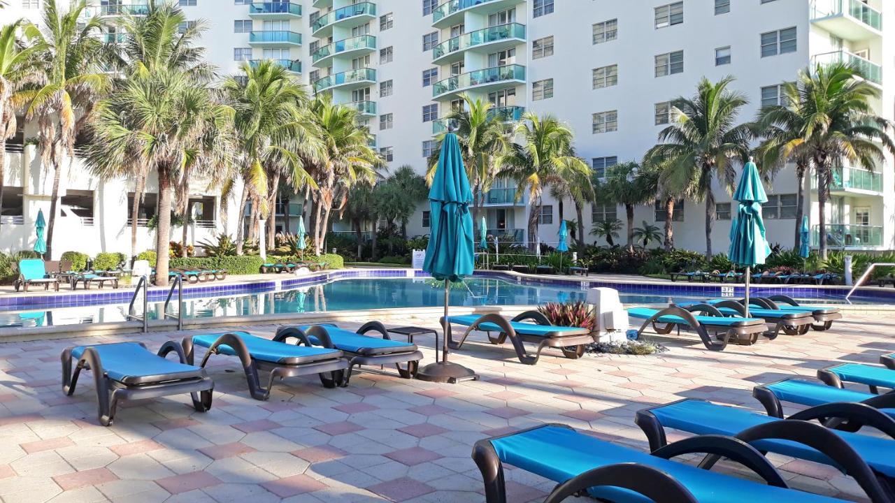 The Tides 2 Bedrooms 9Th Floor We Are On The Beach! Hollywood Bagian luar foto